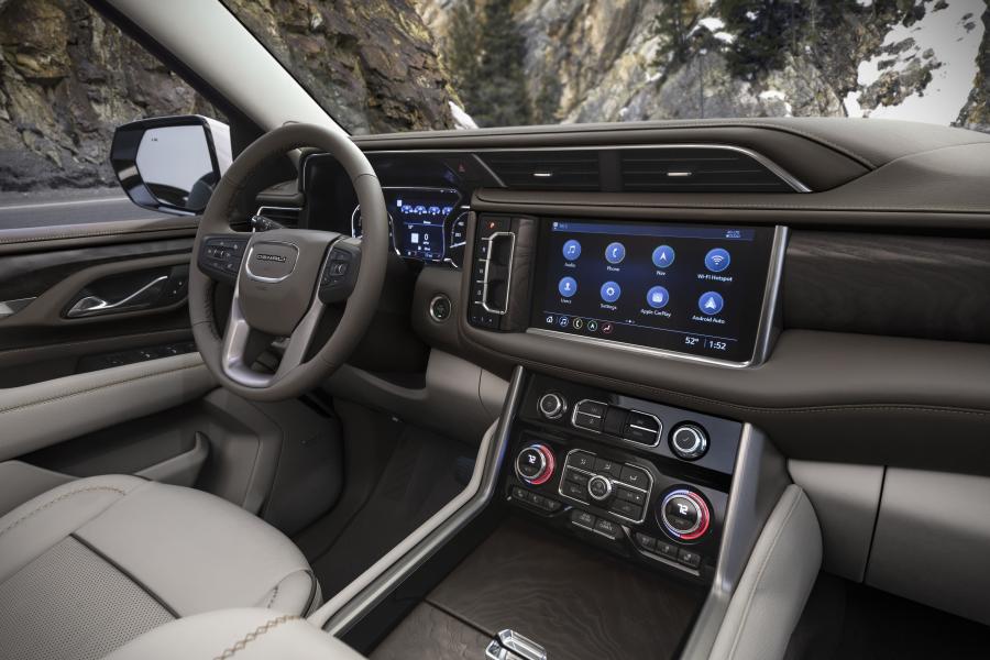 Торпедо GMC Yukon XL Denali 2020 года  (фото 13 из 14)